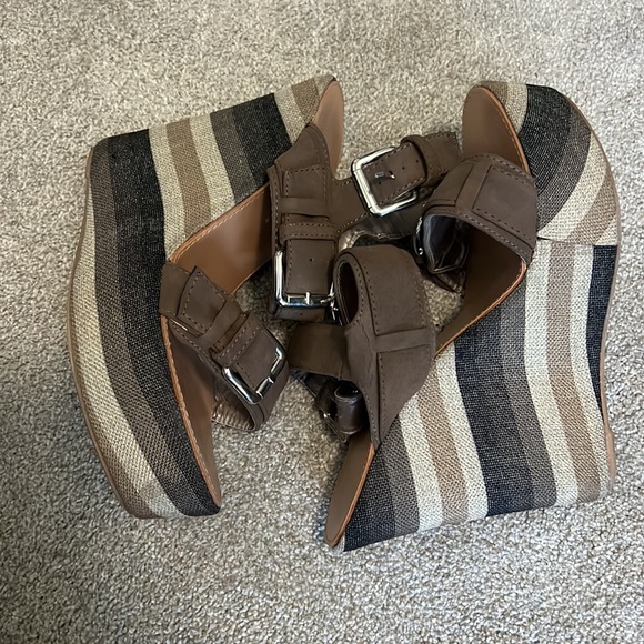 Wedge Sandals - Picture 5 of 5